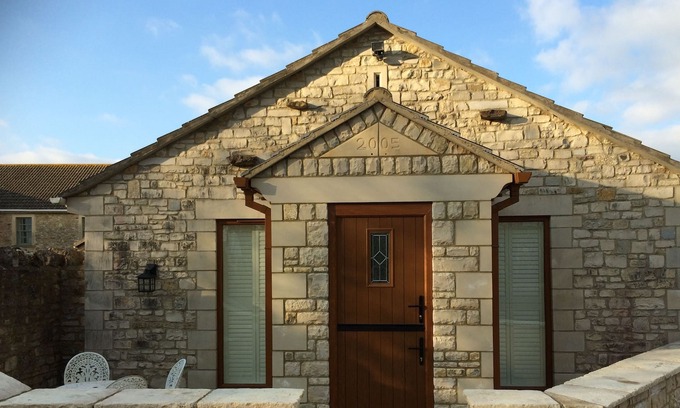 Wick Cottage | Small detached cottage not far from the historic City of Bath