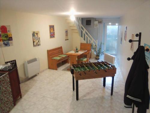 Fumel Apartment | Small, discreet and bright townhouse