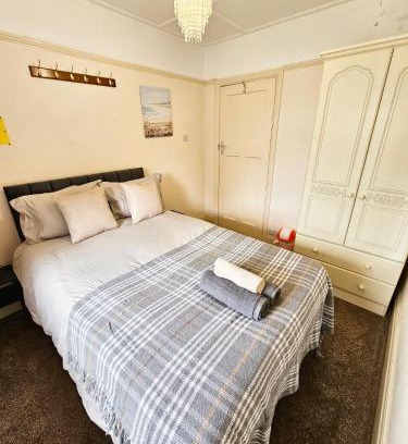 Filton House | Small Double Room near Southmead