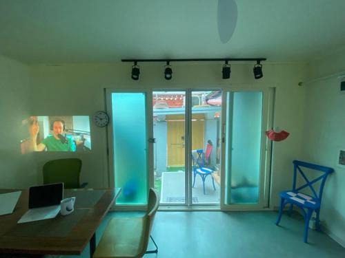 Seochon Apartment | small hanok west part of gyeongbokgung