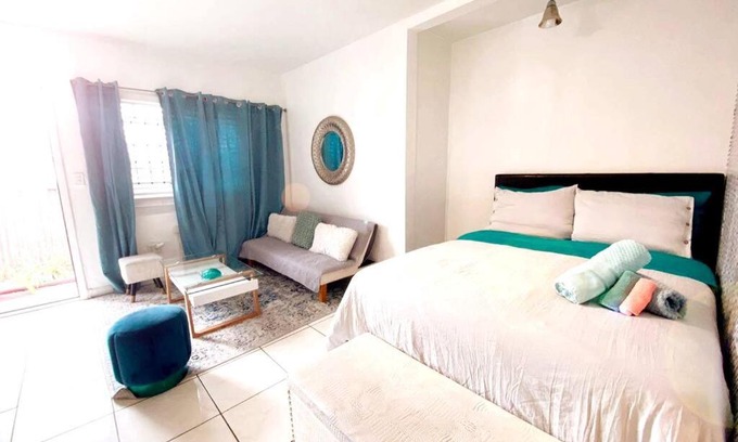Little Haiti House | Small House Near Airport Beach - Wynwood