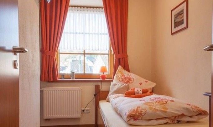 Neroth Apartment | Small single room - Spa and Wellness Hotel am Eifelsteig*