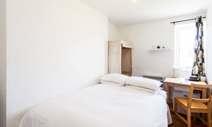 Clifton House | Small Single Room with Shared Bathroom