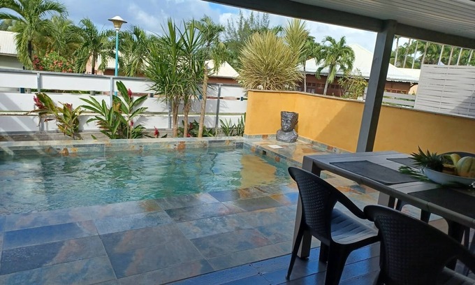 Sainte-Rose Villa | Small villa with private spa pool and terrace, beach 200 meters