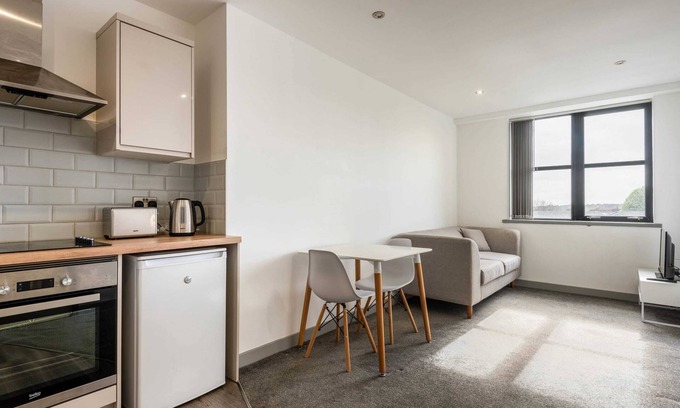 Barnsley Apartment | Smart 1 Bedroom Apartment in Barnsley