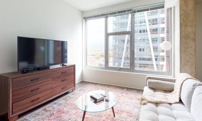 Eisenhower East Apartment | Smart 1BR Near Old Town & Amazon HQ w/ Gym