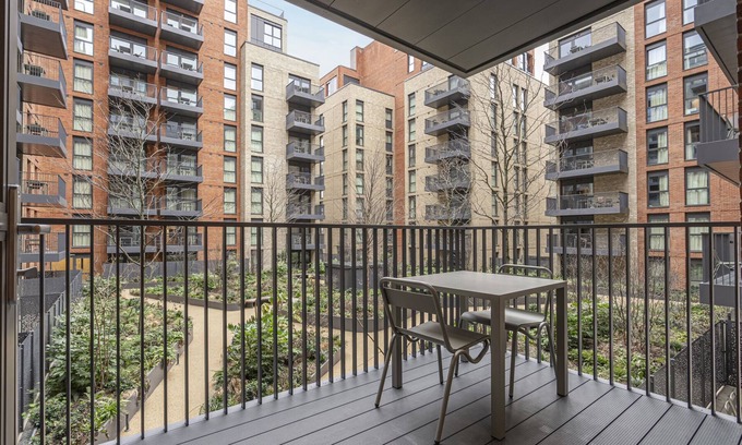 Tottenham Hale Apartment | Smart North London Apartment