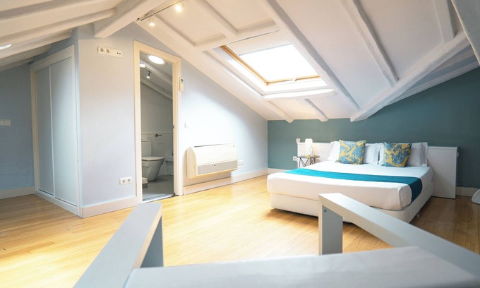 Barrio de las Letras Apartment | Smartr Madrid Atocha