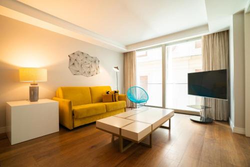 Centro Apartment | SmartRental Collection Centric II