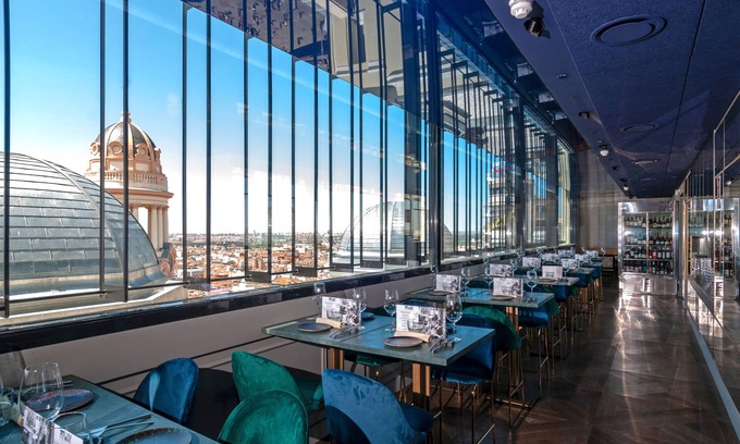 Centro Apartment | SmartRental Collection Gran Via Centric