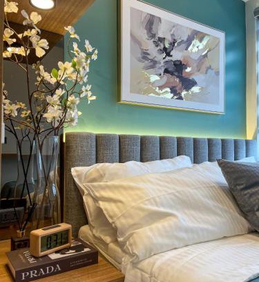 Highway Hills Apartment | SMDC Fame Residence luxurious family suite condo near mrt
