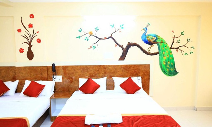 Yeshwanthpur Hotel | Smile Stay 2307 Sasthi Suites