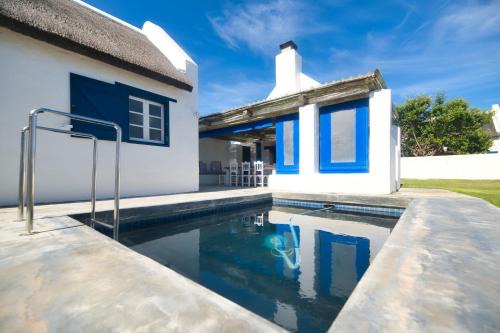 Struisbaai House | Smiley's