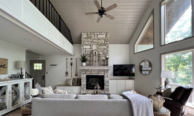 Bremen House | Smith Lake Front - Hooked on Smith!
