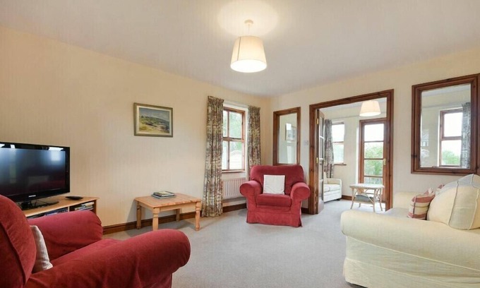 Dunstan Cottage | SMITHY COURT, family friendly, country holiday cottage in Craster