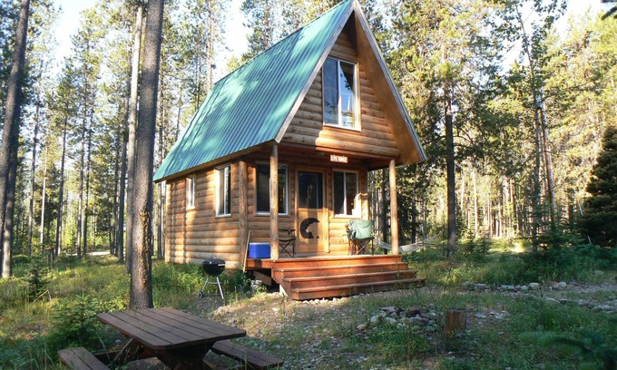 Columbia Falls Cabin | Smoky Bear Ranch Bed & Breakfast & Cabins