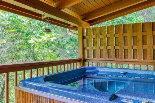 Sevierville House | Smoky Mountain Hideout by Avada Properties
