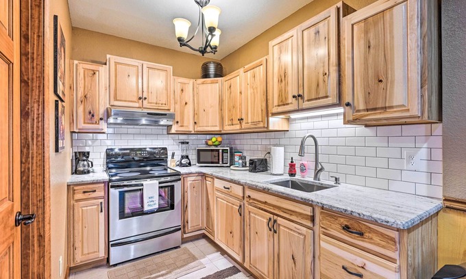 Hayesville House | Smoky Mountain Vacation Rental w/Deck!
