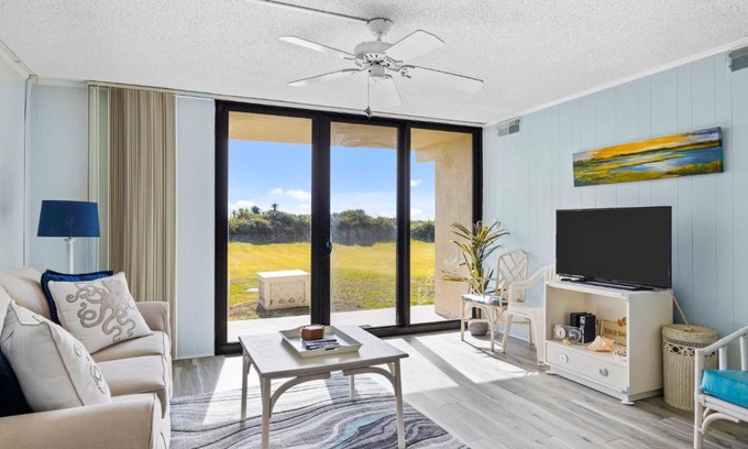 Atlantic Beach Apartment | Smuggler's Cove 101