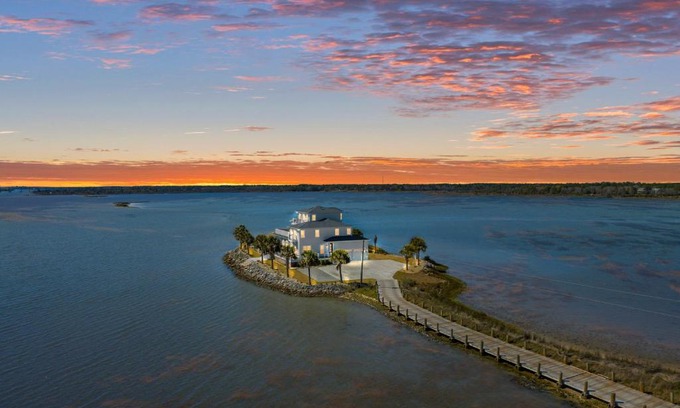 Sneads Ferry House | Sneads Island