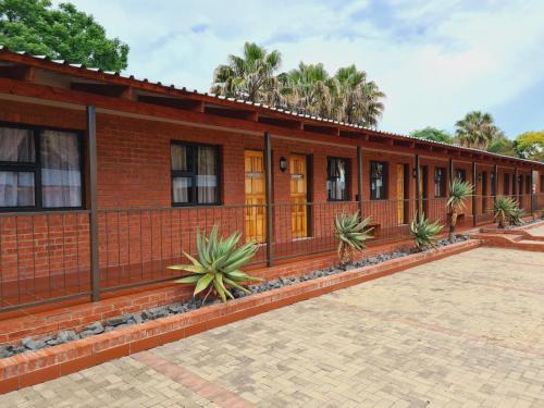 Newcastle Cabin | Snips Accommodation