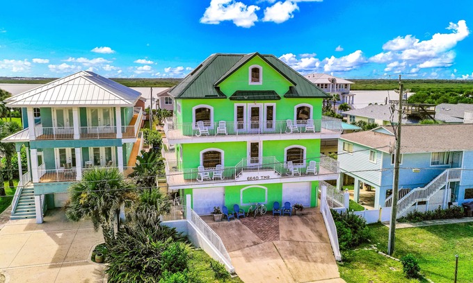 Bethune Beach House | Snowbird-Friendly, Ocean View Home with Fast WiFi, Central AC, & Washer/Dryer