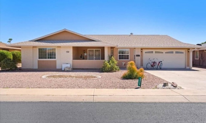 Sun City House | Snowbirds, golfers, outdoor and sports enthusiasts love Rey Madera Casa!