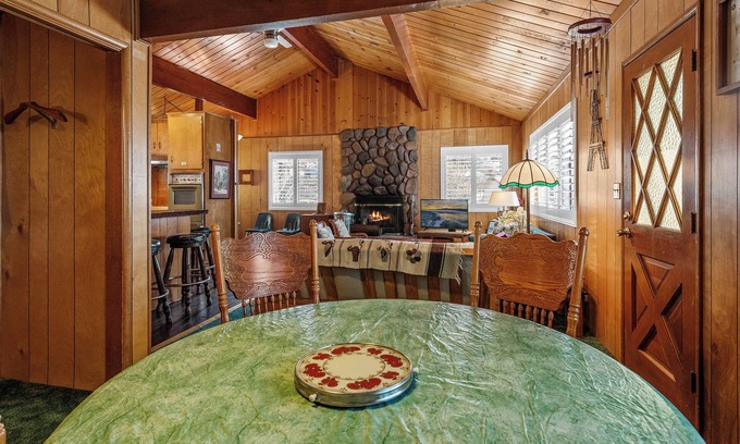 Whispering Forest Cabin | Snowridge