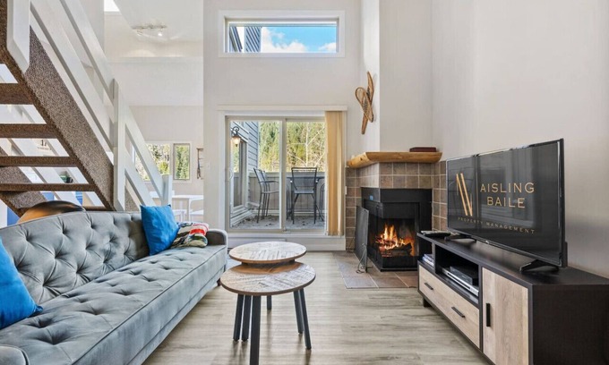 East Kootenay Apartment | Snowshoe Summit | Ski-in/out | Hot Pools | Sauna