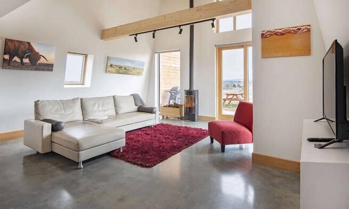 Avonside Apartment | Snowy Mountains Farmstay