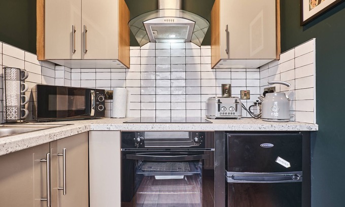 Londonderry Apartment | Snug at Clarence - Near Museum of Free Derry and Bloody Sunday Memorial