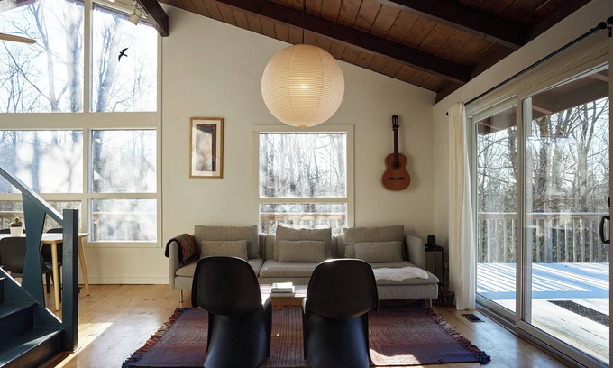 Wilmington Ski Chalet | Snug Chalet - Family-Friendly, Wi-Fi + Close to Mount Snow