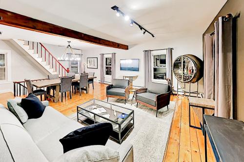 Boothbay Harbor House | Snug Harbor II