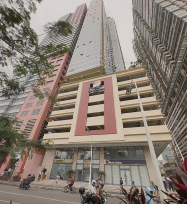 669 Ermita Apartment | SnugglePod Condotel - Grand Riviera Suites, US Embassy Manila, Roxas Blvd