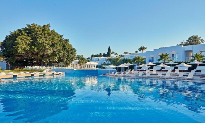 Ayia Napa Hotel | So Nice Beach Resort