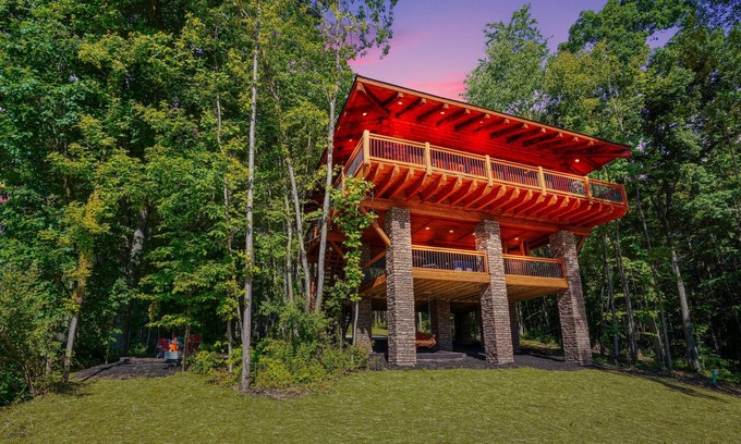 Logan Cabin | Soaring Eagle Luxury Treehouse