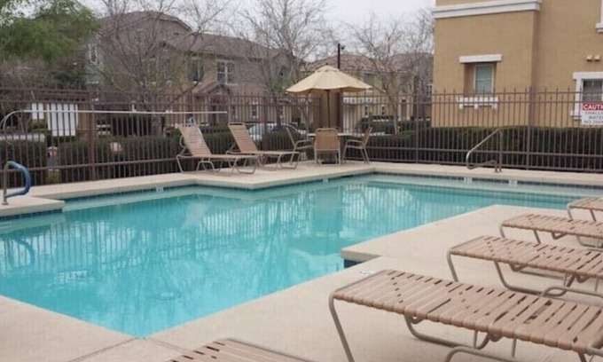Gilbert House | Soaring Loft - Gilbert Heritage District - Walkable to farmers market & shopsnn