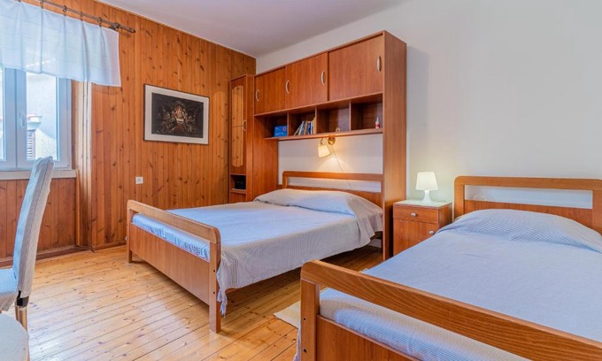 Cres House | Soba Cres