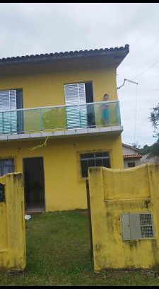 Boraceia House | Sobrado amarelo