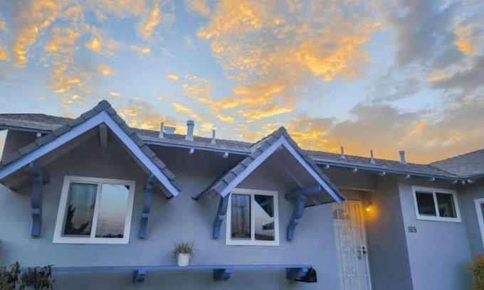Northwest Anaheim House | SoCal Bliss: Near Disney & Fun