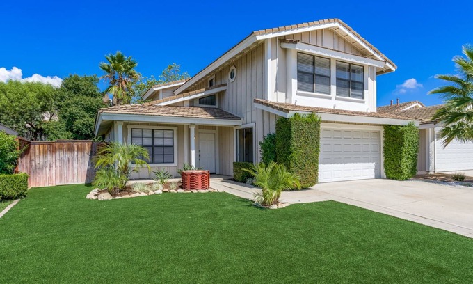 Rancho Santa Margarita House | SoCal House Near Lake/Pool