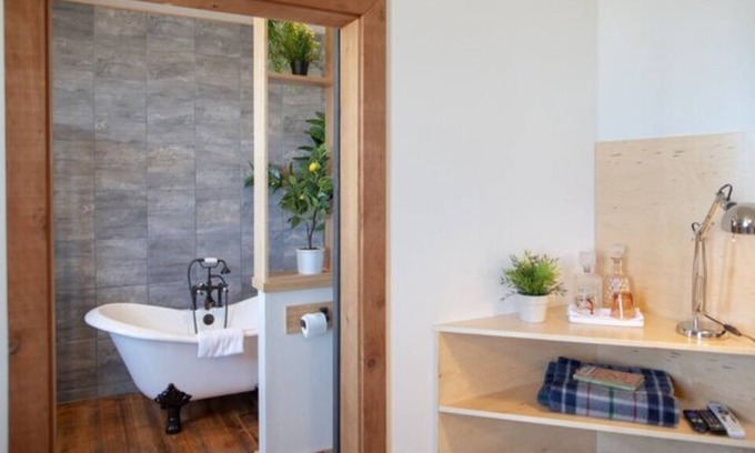 Samoa Apartment | Social Club Suite 9
