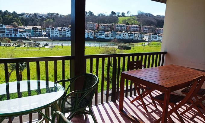 Behobie Apartment | SOCOA SAINT-JEAN-DE-LUZ, 5 mn de la plage, WIFI, Large terrace for meals