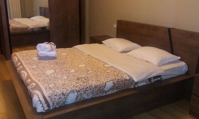 Coffeyville House | Sofias Apartments ready to book