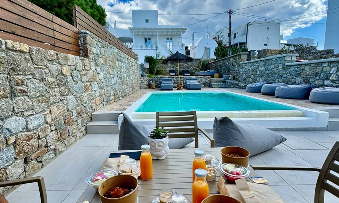 Ano Mera House | Sofos Suites Mykonos