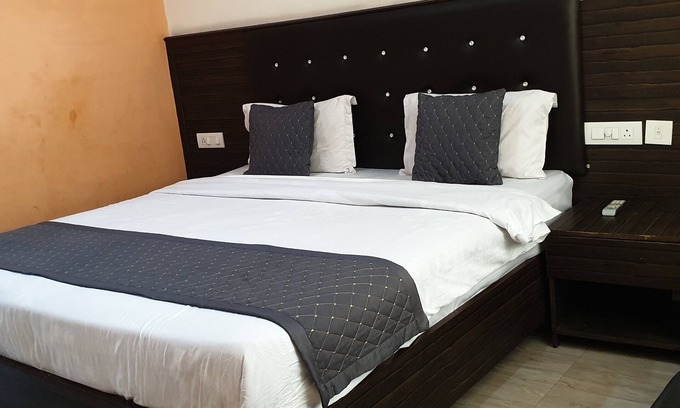 Dharamshala Hotel | Soham Hotel