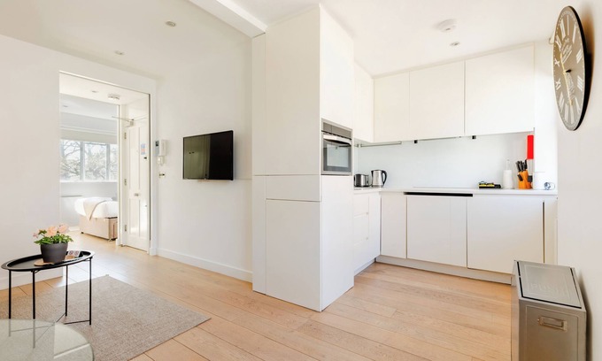 Soho Apartment | Soho by Excel Apartments