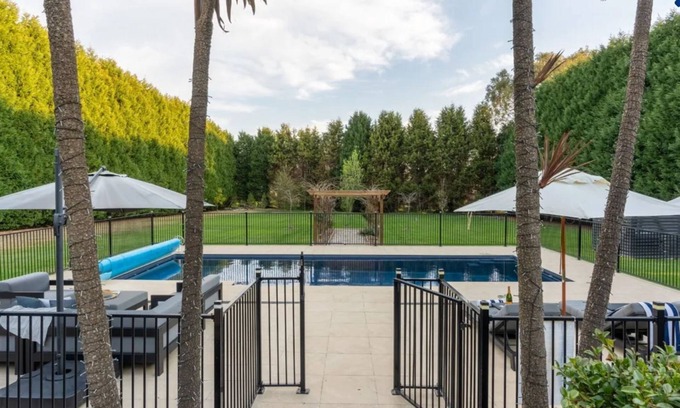 East Bowral House | Soho House – Charming poolside escape