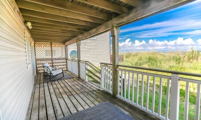 Willoughby Spit Apartment | Sojourn Bayfront 2 BR