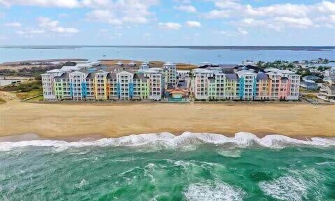 Sandbridge Apartment | Sojourn Sanctuary 2 Bedroom Sleeps 7